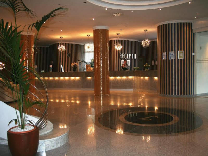 国际酒店 Băile Felix 外观 照片